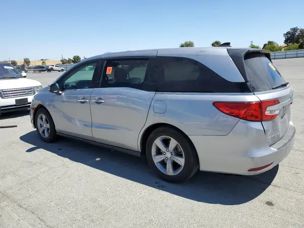 5FNRL6H72JB062716 2018 HONDA ODYSSEY - Image 2