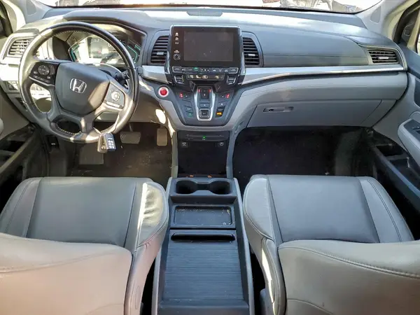 5FNRL6H72JB076602 2018 HONDA ODYSSEY - Image 8