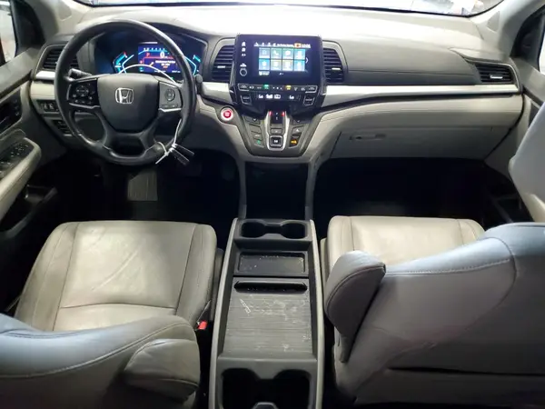 5FNRL6H72JB077894 2018 HONDA ODYSSEY - Image 8