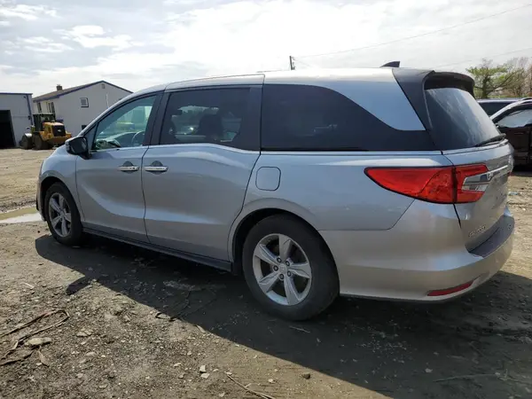 5FNRL6H72JB079211 2018 HONDA ODYSSEY - Image 2