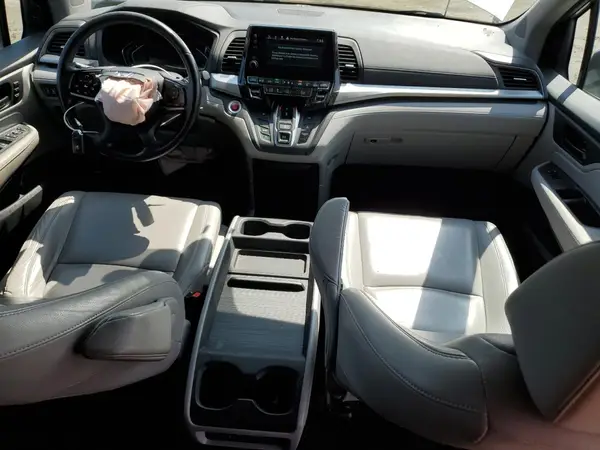 5FNRL6H72JB079211 2018 HONDA ODYSSEY - Image 8