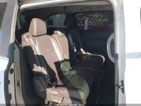 5FNRL6H72JB079841 2018 HONDA ODYSSEY - Image 8