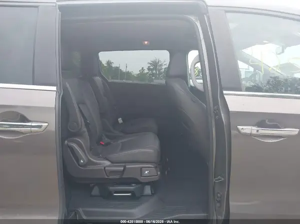 5FNRL6H72JB081069 2018 HONDA ODYSSEY - Image 8