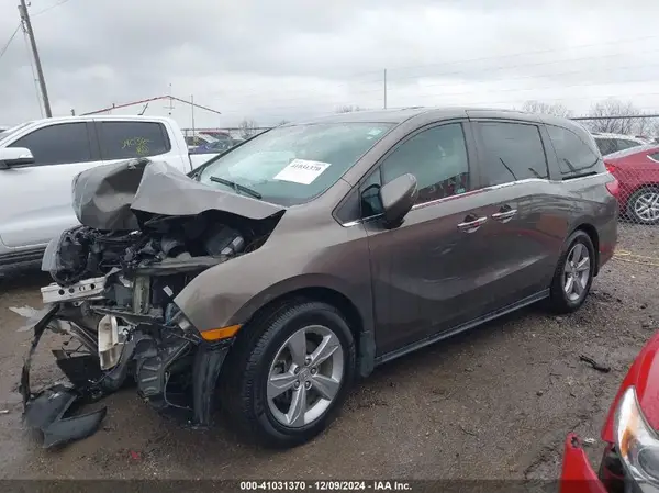 5FNRL6H72JB081086 2018 HONDA ODYSSEY - Image 2