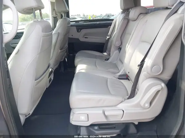 5FNRL6H72JB083453 2018 HONDA ODYSSEY - Image 8