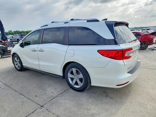 5FNRL6H72JB092265 2018 HONDA ODYSSEY - Image 2