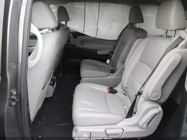5FNRL6H72JB094694 2018 HONDA ODYSSEY - Image 8