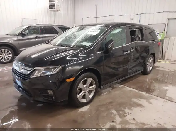 5FNRL6H72JB095120 2018 HONDA ODYSSEY - Image 2