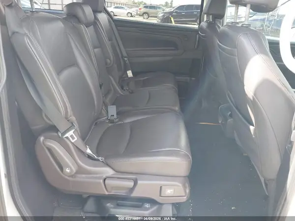 5FNRL6H72JB099393 2018 HONDA ODYSSEY - Image 8