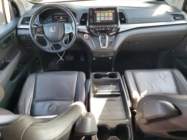 5FNRL6H72JB100896 2018 HONDA ODYSSEY - Image 8