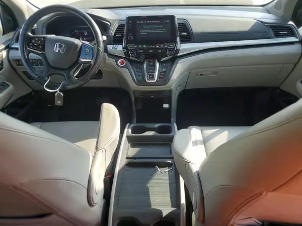 5FNRL6H72JB103586 2018 HONDA ODYSSEY - Image 8