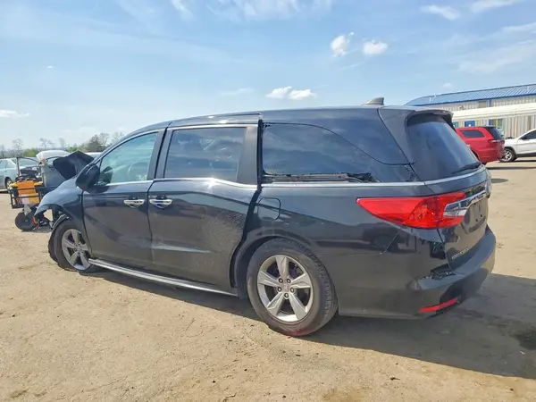 5FNRL6H72JB111347 2018 HONDA ODYSSEY - Image 2