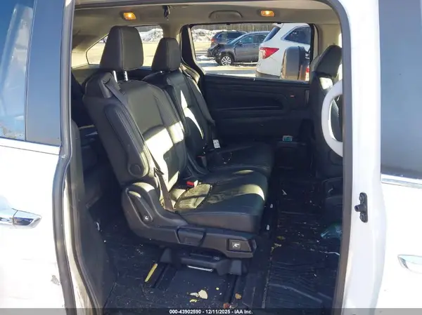 5FNRL6H72NB021539 2022 HONDA ODYSSEY - Image 8