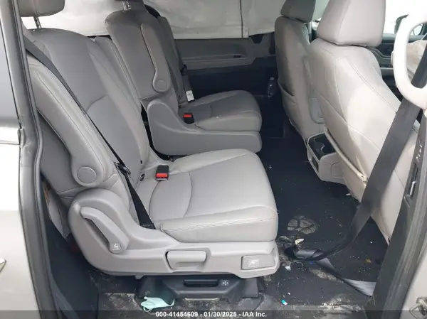 5FNRL6H72NB059451 2022 HONDA ODYSSEY - Image 8