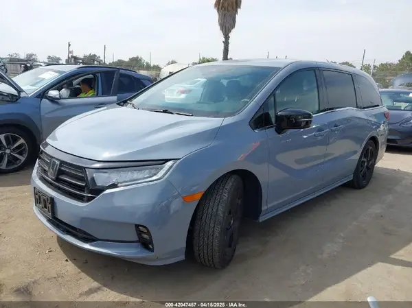 5FNRL6H72PB031975 2023 HONDA ODYSSEY - Image 2