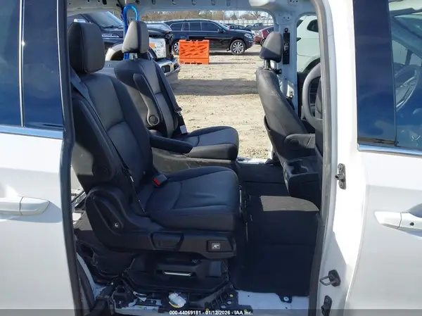 5FNRL6H72RB024382 2024 HONDA ODYSSEY - Image 8