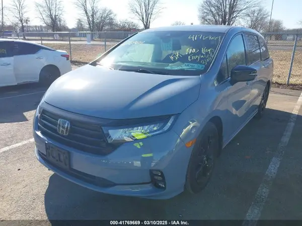 5FNRL6H72RB074666 2024 HONDA ODYSSEY - Image 2
