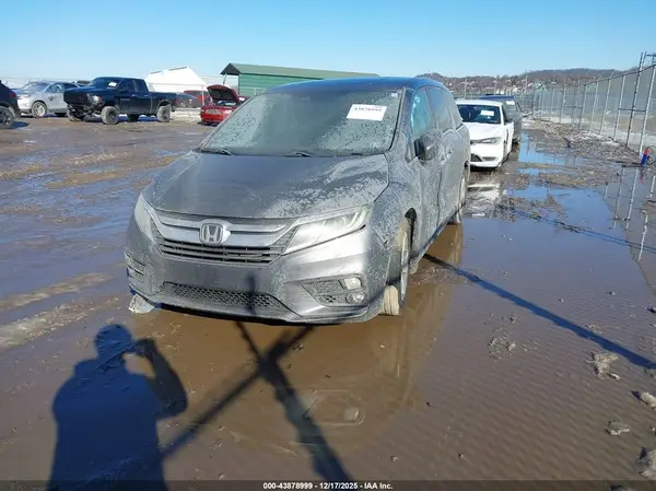 5FNRL6H73JB001634 2018 HONDA ODYSSEY - Image 2