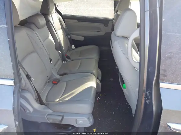 5FNRL6H73JB001634 2018 HONDA ODYSSEY - Image 8