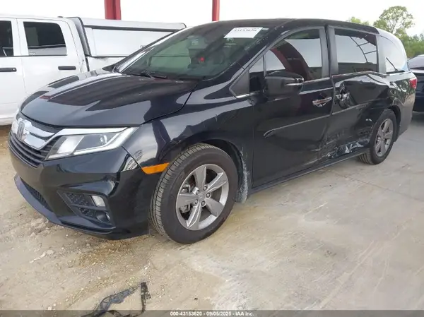 5FNRL6H73JB002315 2018 HONDA ODYSSEY - Image 2
