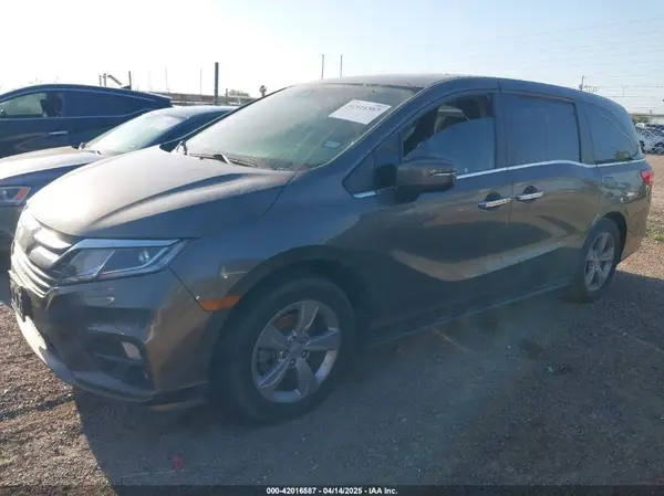 5FNRL6H73JB004159 2018 HONDA ODYSSEY - Image 2