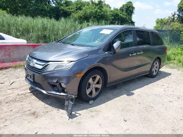 5FNRL6H73JB010768 2018 HONDA ODYSSEY - Image 2