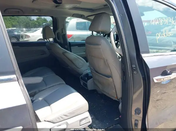 5FNRL6H73JB010768 2018 HONDA ODYSSEY - Image 8
