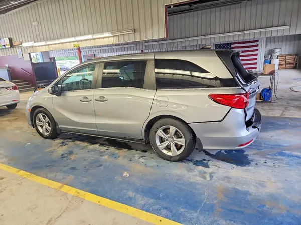 5FNRL6H73JB013203 2018 HONDA ODYSSEY - Image 2
