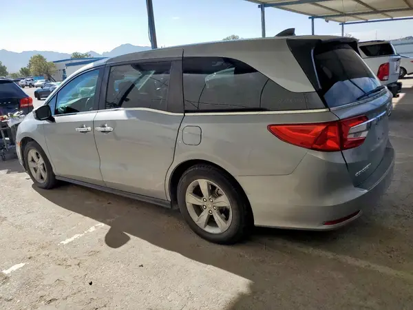 5FNRL6H73JB020135 2018 HONDA ODYSSEY - Image 2