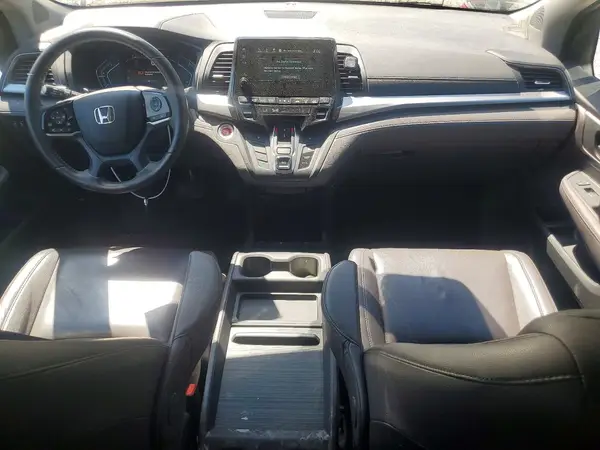 5FNRL6H73JB025724 2018 HONDA ODYSSEY - Image 8