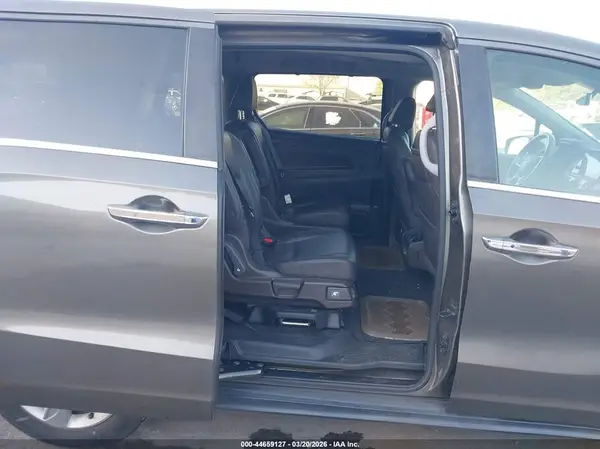 5FNRL6H73JB025786 2018 HONDA ODYSSEY - Image 8