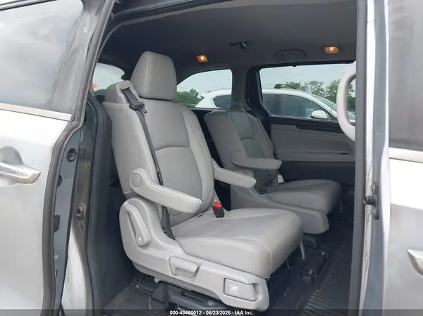 5FNRL6H73JB031345 2018 HONDA ODYSSEY - Image 8
