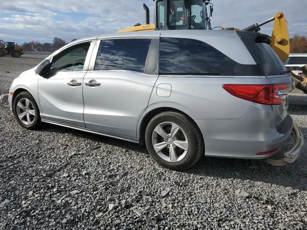 5FNRL6H73JB038215 2018 HONDA ODYSSEY - Image 2
