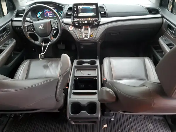 5FNRL6H73JB042006 2018 HONDA ODYSSEY - Image 8