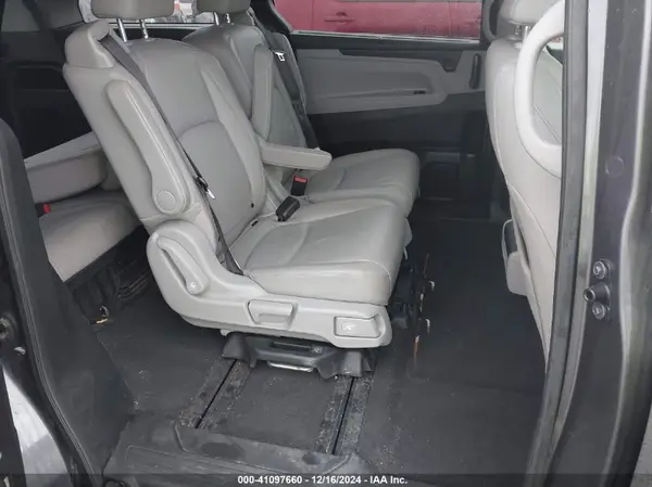 5FNRL6H73JB042796 2018 HONDA ODYSSEY - Image 8