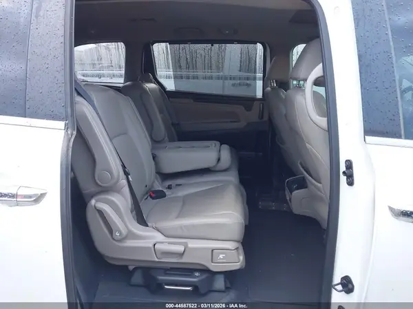 5FNRL6H73JB056343 2018 HONDA ODYSSEY - Image 8