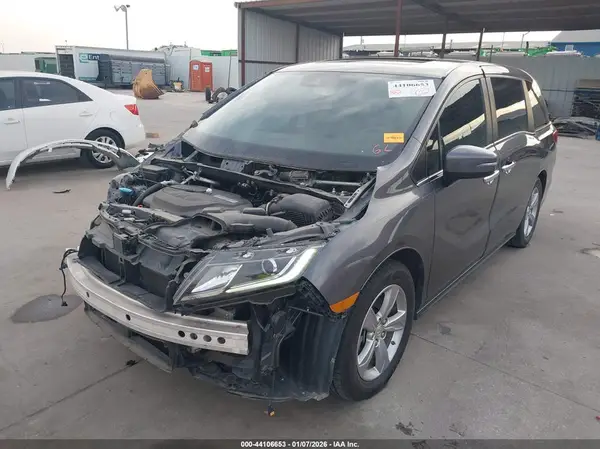 5FNRL6H73JB066712 2018 HONDA ODYSSEY - Image 2