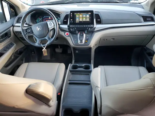 5FNRL6H73JB068749 2018 HONDA ODYSSEY - Image 8