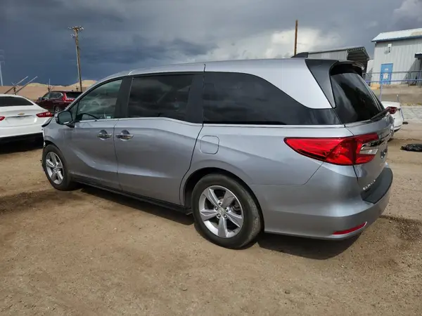 5FNRL6H73JB069545 2018 HONDA ODYSSEY - Image 2