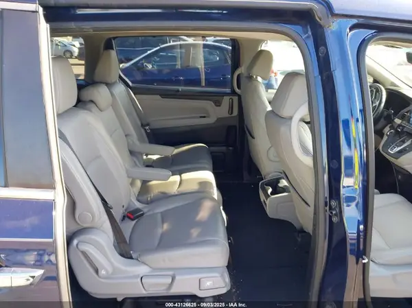 5FNRL6H73JB070288 2018 HONDA ODYSSEY - Image 8