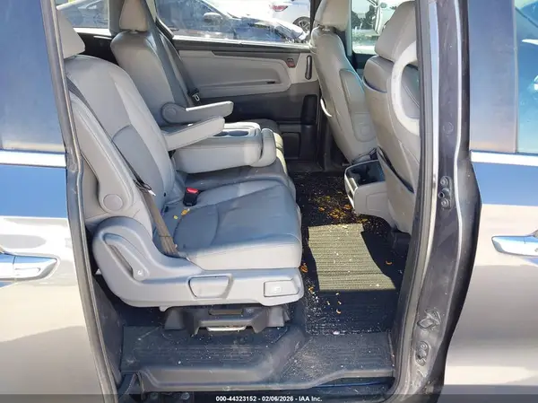 5FNRL6H73JB078861 2018 HONDA ODYSSEY - Image 8