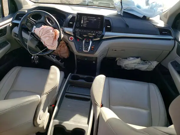 5FNRL6H73JB082067 2018 HONDA ODYSSEY - Image 8