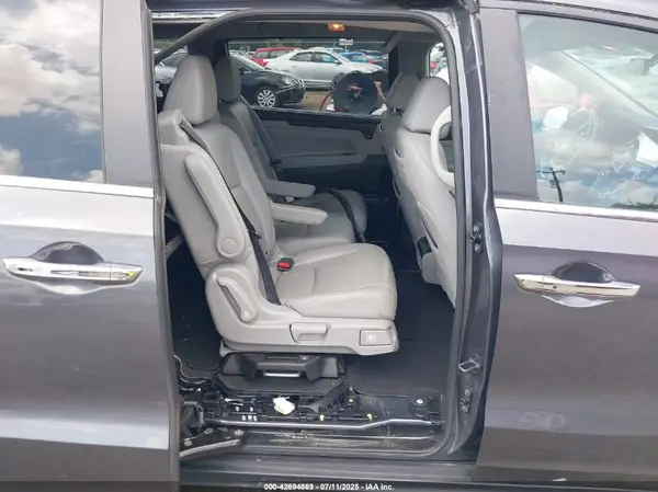 5FNRL6H73JB083476 2018 HONDA ODYSSEY - Image 8