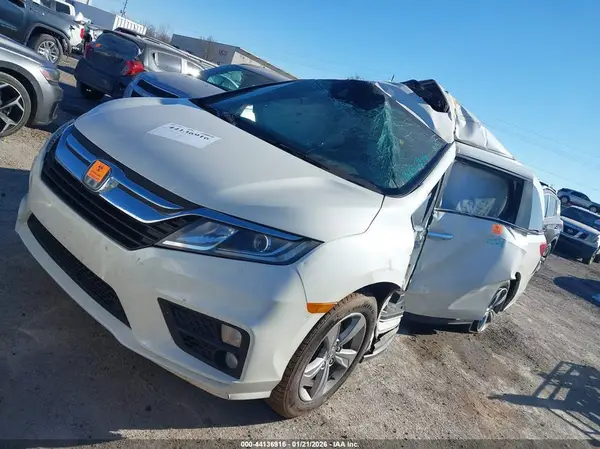 5FNRL6H73JB085003 2018 HONDA ODYSSEY - Image 2