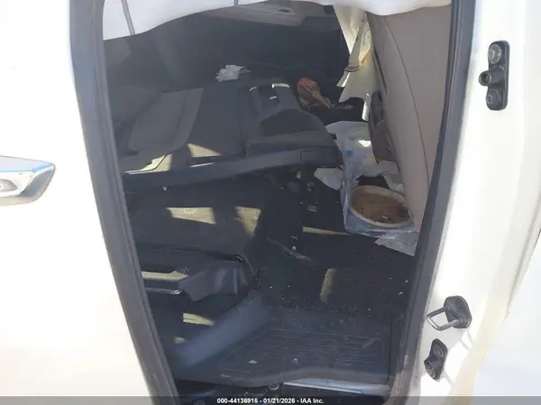 5FNRL6H73JB085003 2018 HONDA ODYSSEY - Image 8