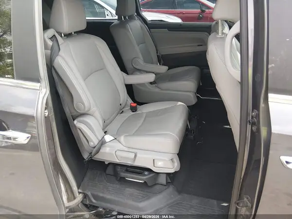 5FNRL6H73JB088192 2018 HONDA ODYSSEY - Image 8