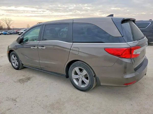5FNRL6H73JB094509 2018 HONDA ODYSSEY - Image 2