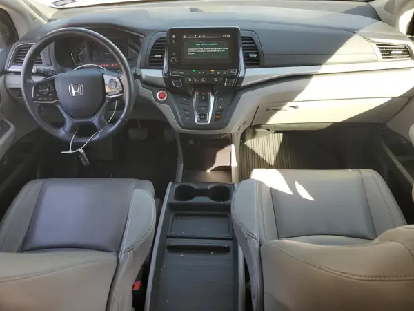 5FNRL6H73JB096213 2018 HONDA ODYSSEY - Image 8