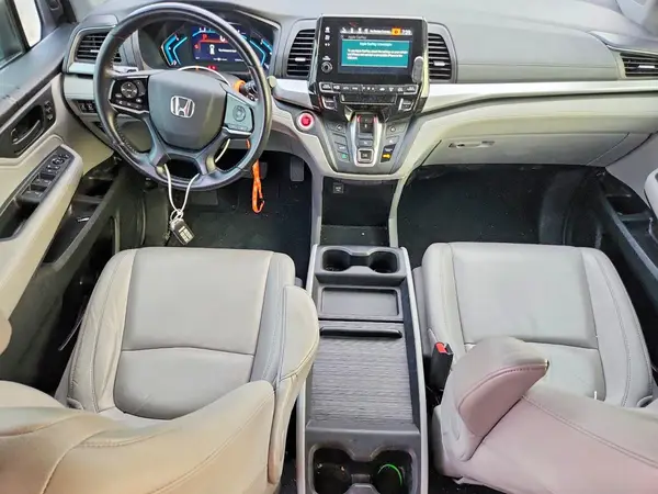 5FNRL6H73JB099547 2018 HONDA ODYSSEY - Image 8