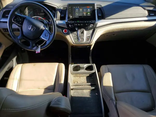 5FNRL6H73JB102463 2018 HONDA ODYSSEY - Image 8